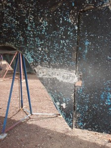 Suche nach den Bolzen im Skeg