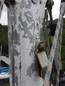 Riss im Mast